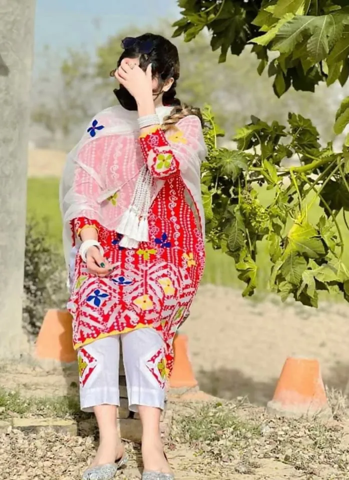 3 PC Untitched Handmade Lawn Shirt & Trouser With Chiffon Dupatta