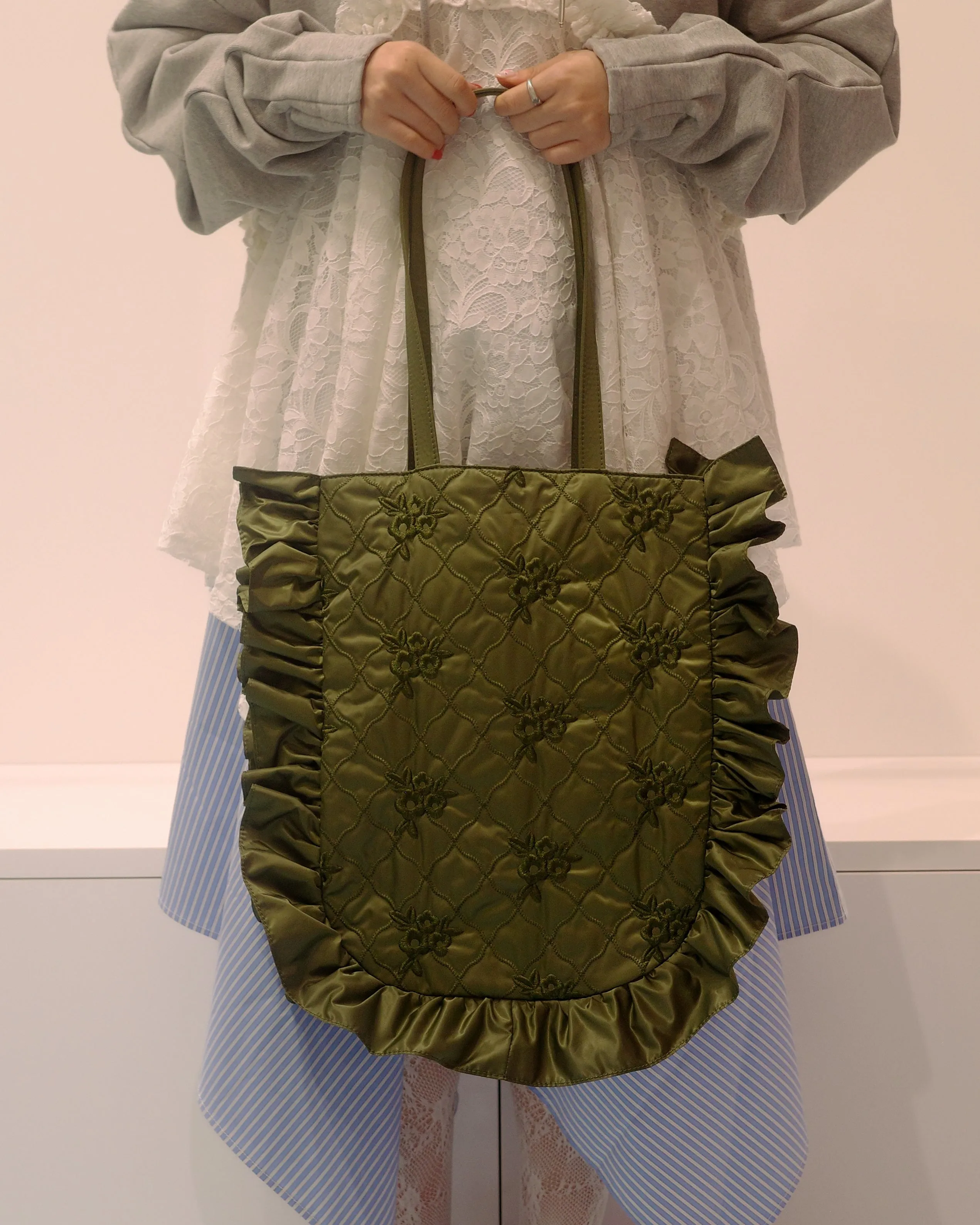 flower wave quilting tote (khaki)