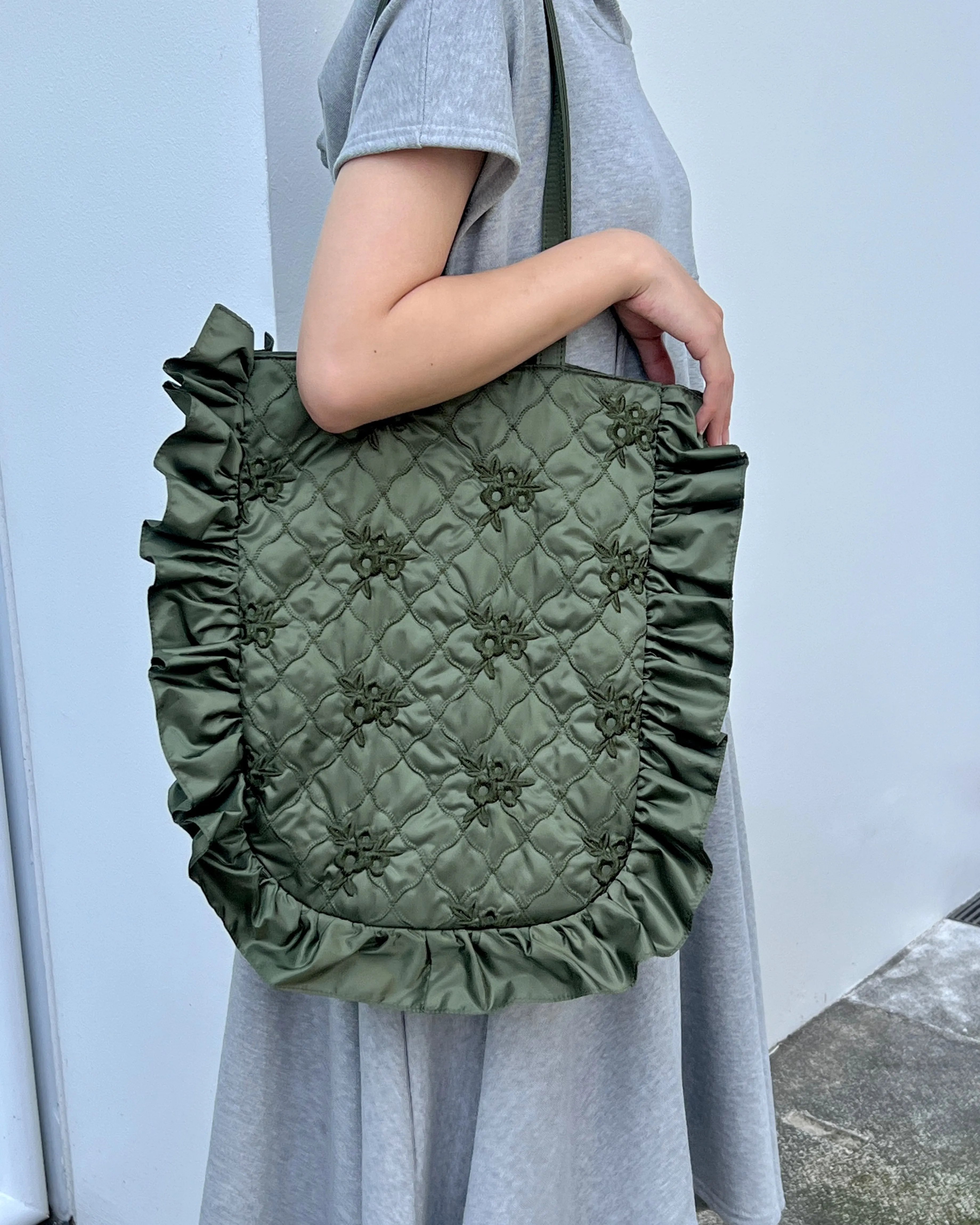 flower wave quilting tote (khaki)