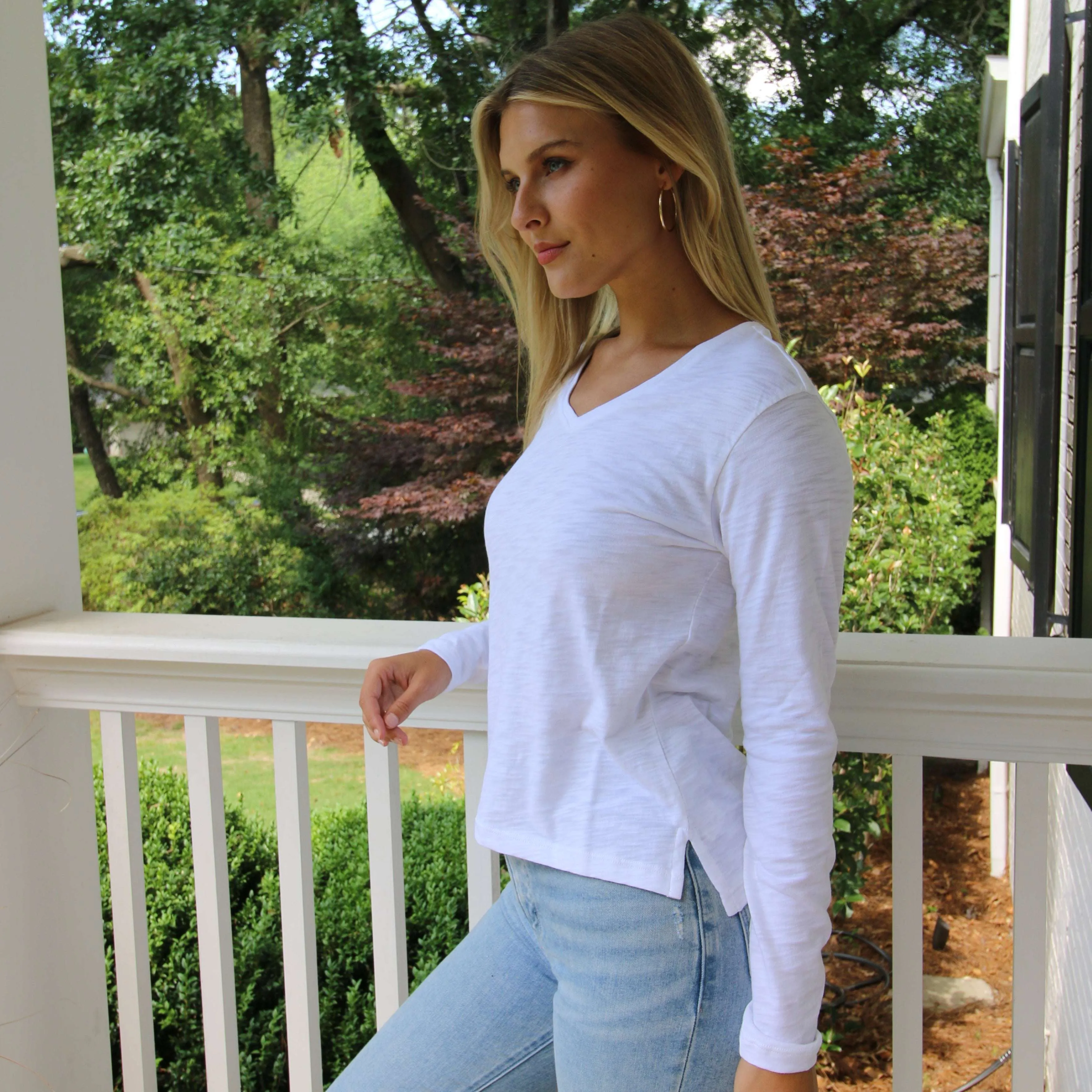 Long Sleeve Jeans V in White Pima Cotton Slub