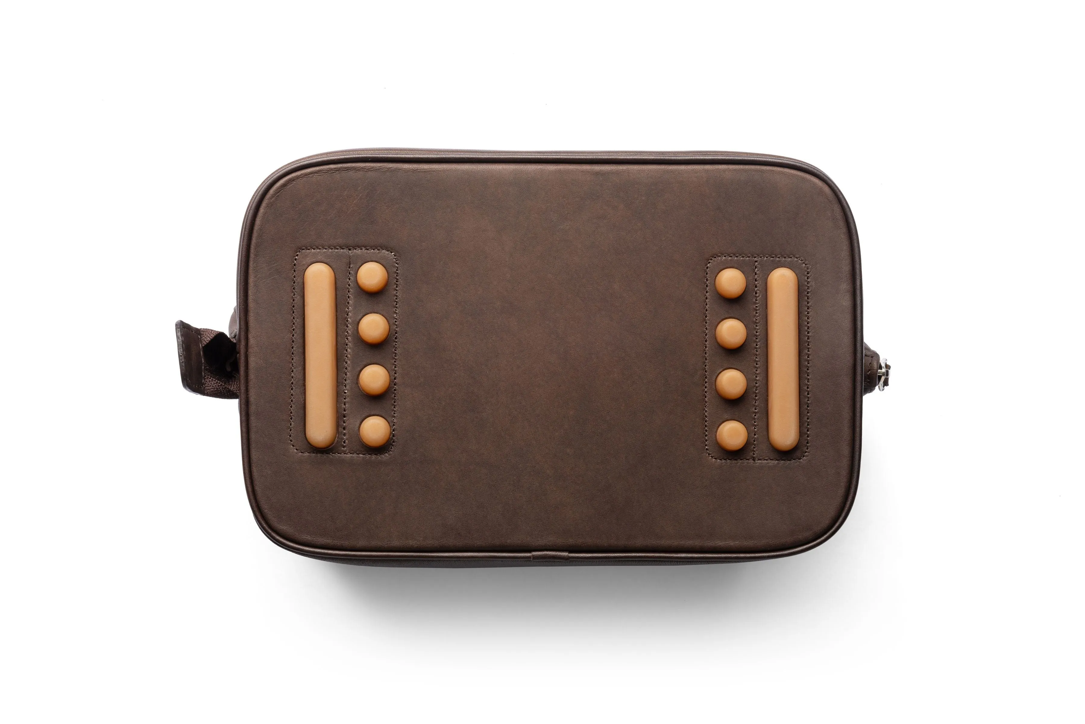 Traditional Leather Travel Bag In Brown Or Black Leather